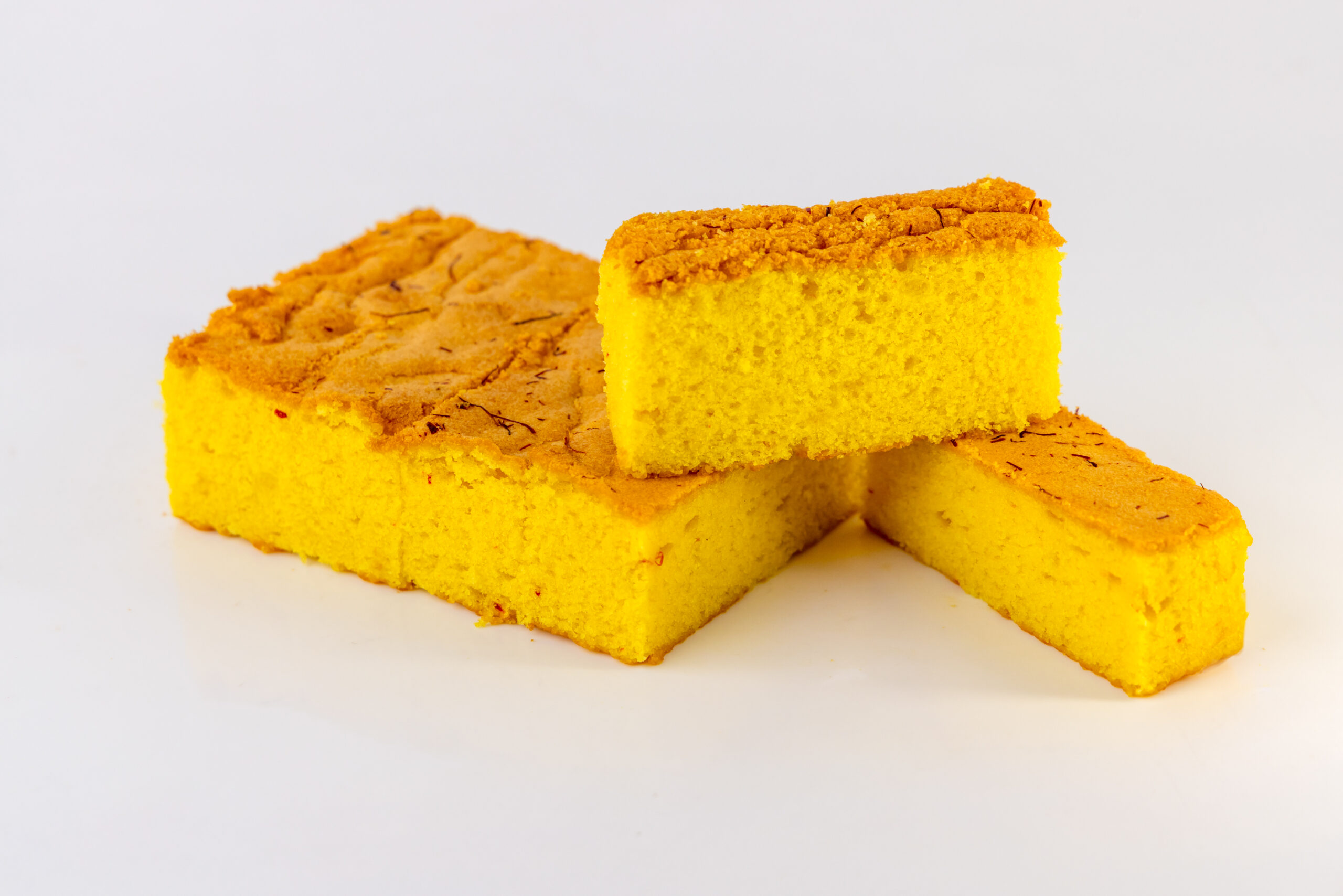 SAFFRON CAKE SLICE 3